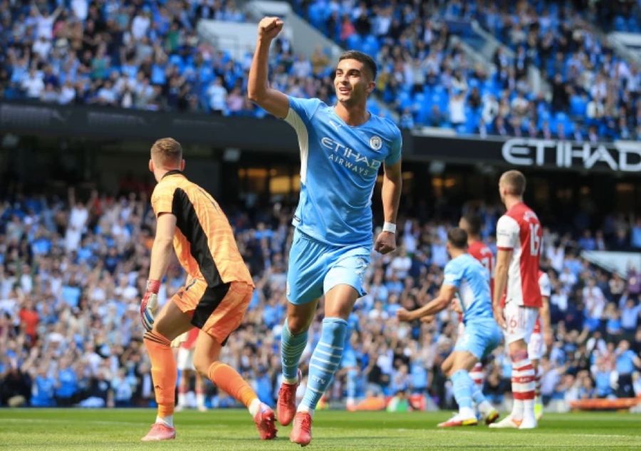 Ferran Torres lập cú đúp giúp Man City đả bại Arsenal 5-0.