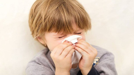 Cha mẹ cần làm gì khi trẻ thường xuyên bị sổ mũi - Ảnh 1 Cha me can lam gi khi tre thuong xuyen bi so mui - Anh 1