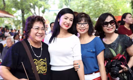 Nghe si Ha Noi te tuu dong du nhan ngay Gio to san khau Viet - Anh 12