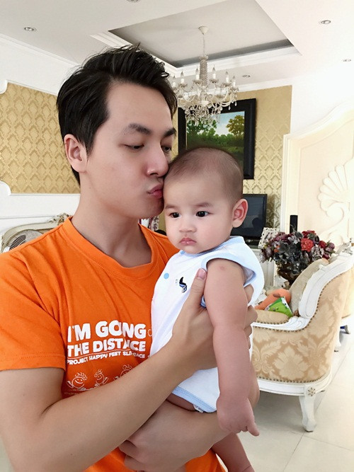 quy tu thu 2 nha dang khoi gay