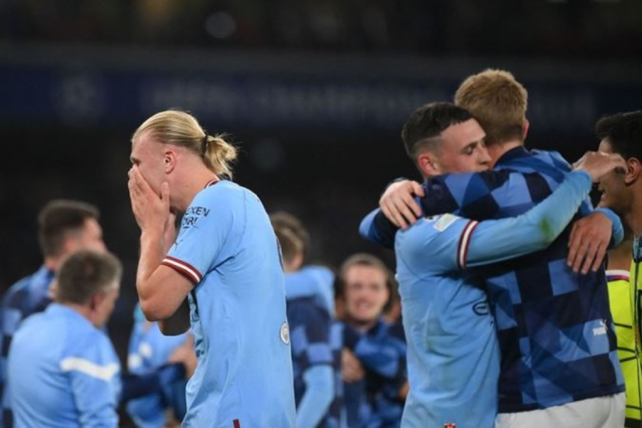 Nhiều cầu thủ Man City bật khóc khi đội nhà vô địch Champions League. Nhiều cầu thủ Man City bật khóc khi đội nhà vô địch Champions League.