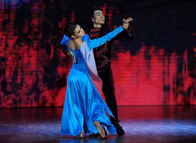 Bước nhảy hoàn vũ 2015: Angela Phương Trinh đạt số điểm kỷ lục - Ảnh 8