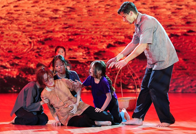 Bước nhảy hoàn vũ 2015: Angela Phương Trinh đạt số điểm kỷ lục - Ảnh 9