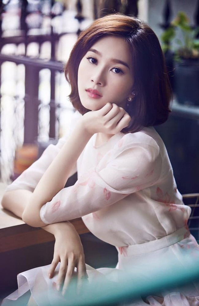 Đọ mặt mộc của 5 hoa hậu thế hệ trẻ đẹp nhất Việt Nam hình ảnh 11 do mat moc cua 5 hoa hau the he tre dep nhat viet nam hinh anh 11