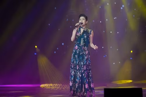 Dương Hoàng Yến vai trần quyến rũ bên đàn chị Lệ Quyên - ảnh 11