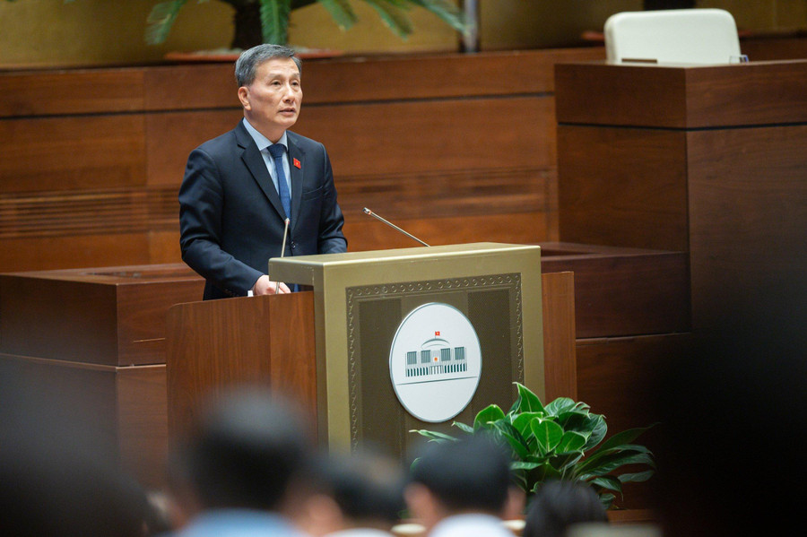 Theo ông Lê Quang Huy, ngày 21/10, Quốc hội đã thảo luận tại Hội trường về dự án Luật sửa đổi, bổ sung một số điều của Luật Tần số vô tuyến điện.