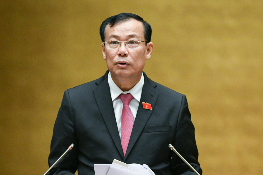 Chủ nhiệm Ủy ban Quốc phòng và An ninh Lê Tấn Tới. Chủ nhiệm Ủy ban Quốc phòng và An ninh Lê Tấn Tới.