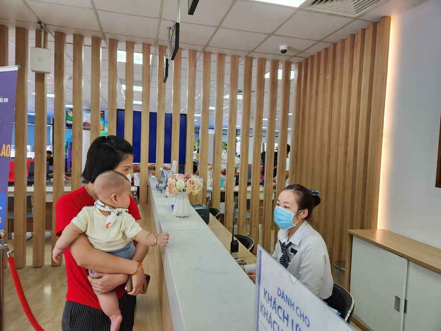 Nhiều phụ huynh tìm giải pháp tiêm dịch vụ để con không bị tiêm trễ mũi. Nhiều phụ huynh tìm giải pháp tiêm dịch vụ để con không bị tiêm trễ mũi.