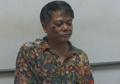 Đoàn Thạch Cương tại trụ sở công an. cuong-2436-1429537152.jpg