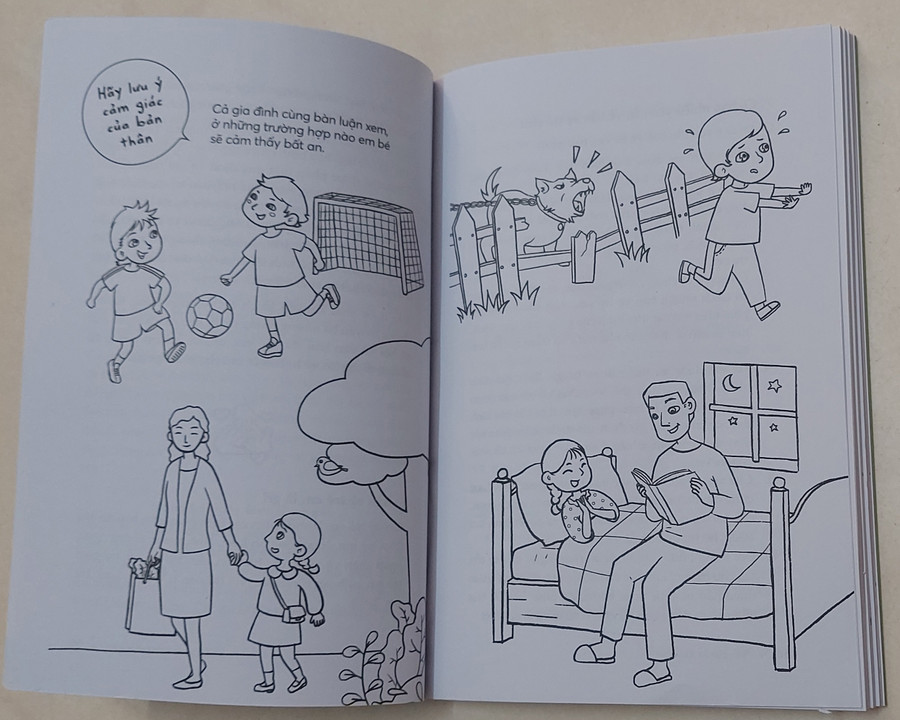 Trang sách 'giao lưu' của cuốn '99 câu hỏi bảo vệ con yêu'. Ảnh: Bình Thanh Trang sách 'giao lưu' của cuốn '99 câu hỏi bảo vệ con yêu'. Ảnh: Bình Thanh