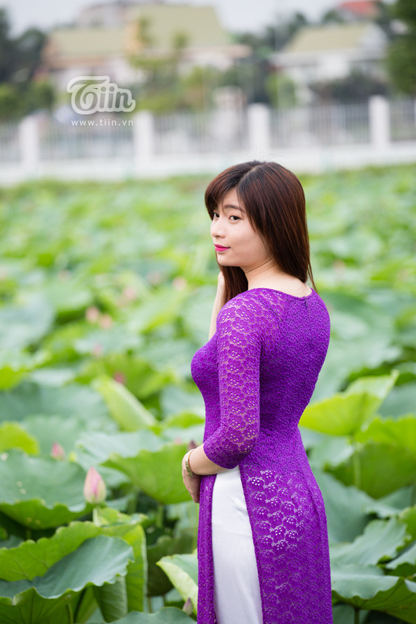 Giới trẻ Hà thành nô nức đi chụp sen Tây Hồ