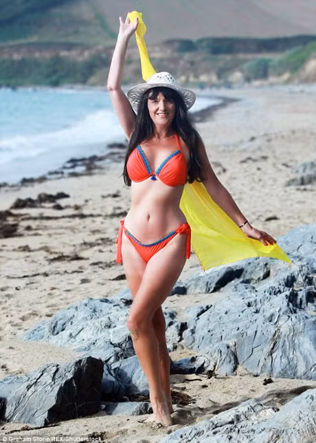 Than hinh quyen ru kho tin cua nguoi mau bikini U70 - Anh 5