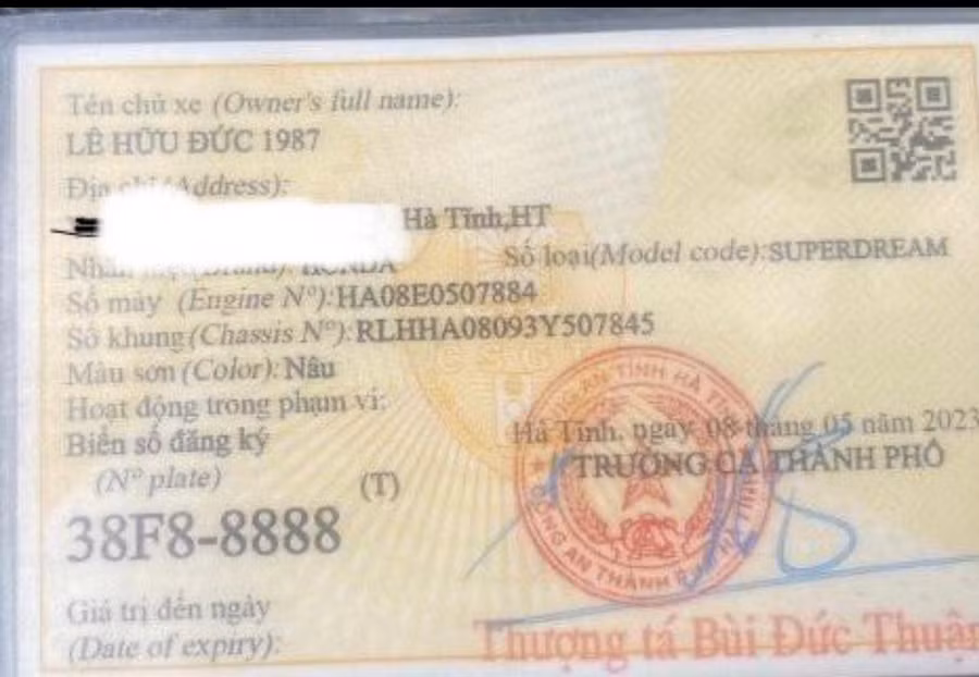 Giấy đăng ký xe do anh Đức đứng cấp ngày 8/5/2023. Giấy đăng ký xe do anh Đức đứng cấp ngày 8/5/2023.