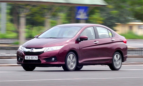 Ngoài City sản xuất từ 2013-2014, Honda Việt Nam còn triệu hồi Civic và CR-V sản xuất năm 2012 do lỗi bộ thổi khí của túi khí vành lái. Ngoài City sản xuất từ 2013-2014, Honda Việt Nam còn triệu hồi Civic và CR-V sản xuất năm 2012 do lỗi bộ thổi khí của túi khí vành lái.