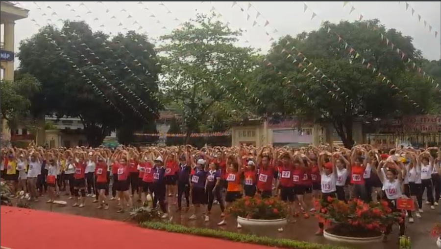 Vận động viên khởi động trước khi bước vào giải đấu. Vận động viên khởi động trước khi bước vào giải đấu.