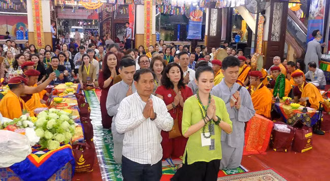 Sau thời gian dài "ở ẩn", Angela Phương Trinh bất ngờ tuyên bố cam kết ăn chay trọn đời - Ảnh 6.