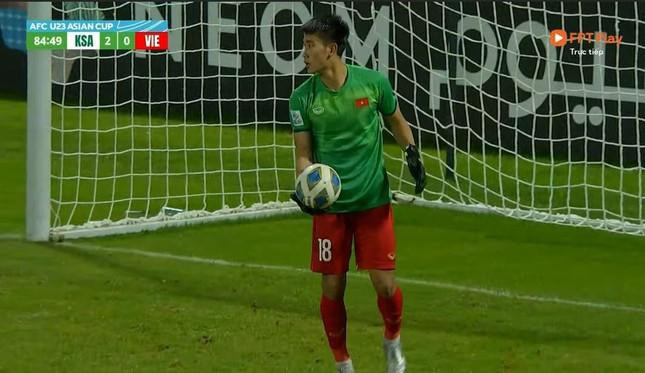 Ngọc Hải, Mạnh Dũng vào Top 10 thủ môn bóng đá ‘bất đắc dĩ’ ảnh 2