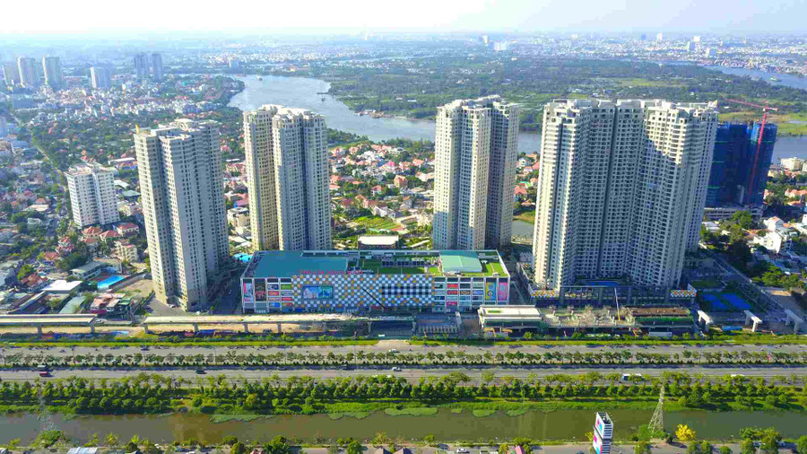 Hàng loạt doanh nghiệp bất động sản, xây dựng đã “chạy đua” để mua lại trước hạn một phần hoặc toàn bộ các lô trái phiếu đáo hạn vào năm 2023. Hàng loạt doanh nghiệp bất động sản, xây dựng đã “chạy đua” để mua lại trước hạn một phần hoặc toàn bộ các lô trái phiếu đáo hạn vào năm 2023.