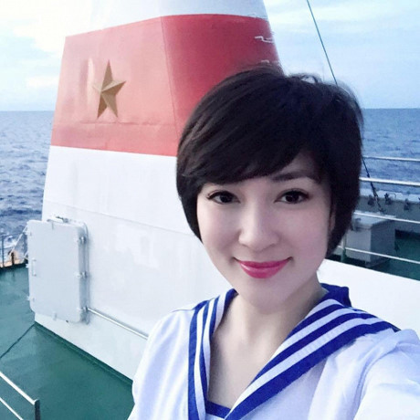 HH Nguyễn Thị Huyền đẹp mặn mà sau 12 năm đăng quang - Ảnh 15 HH Nguyen Thi Huyen dep man ma sau 12 nam dang quang - Anh 15
