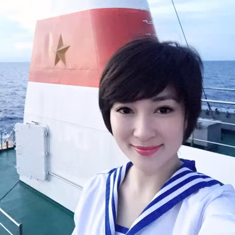 HH Nguyen Thi Huyen dep man ma sau 12 nam dang quang - Anh 15