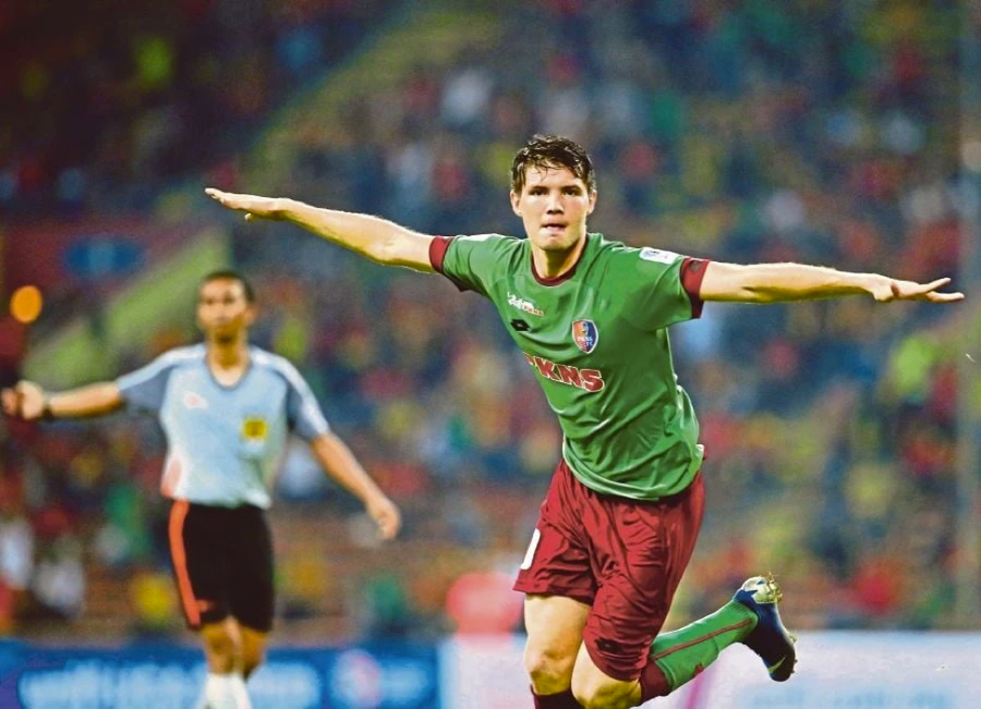 Tiền đạo nhập tịch Romel Morales có tên trong danh sách tuyển Malaysia dự Asian Cup 2023. Tiền đạo nhập tịch Romel Morales có tên trong danh sách tuyển Malaysia dự Asian Cup 2023.