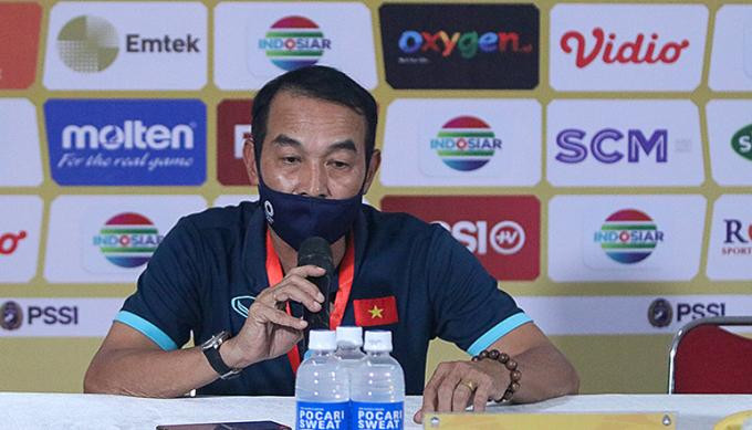 Huấn luyện viên Đinh Thế Nam chỉ ra nhiều nguyên do khiến U19 Việt Nam thua đậm Malaysia. Huấn luyện viên Đinh Thế Nam chỉ ra nhiều nguyên do khiến U19 Việt Nam thua đậm Malaysia.