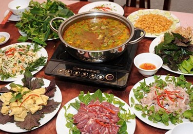 Chế biến lẩu riêu cua bắp bò ngon hết ý - Ảnh 1 Chế biến lẩu riêu cua bắp bò ngon hết ý - Ảnh 1