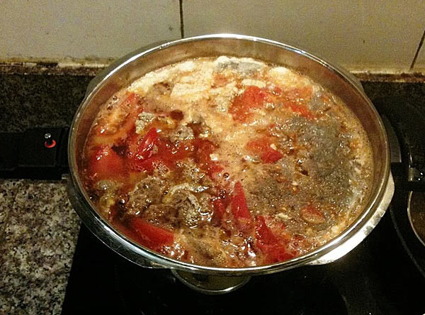 Chế biến lẩu riêu cua bắp bò ngon hết ý - Ảnh 2 Chế biến lẩu riêu cua bắp bò ngon hết ý - Ảnh 2