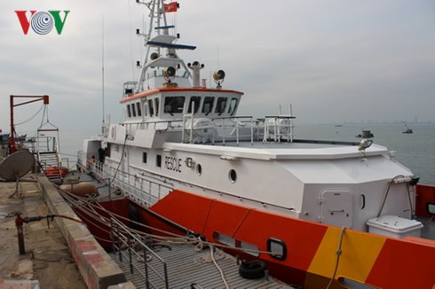 cứu nạn thành công 20 thuyền viên trên tàu hàng bị chìm hình 2 cuu nan thanh cong 20 thuyen vien tren tau hang bi chim hinh 2