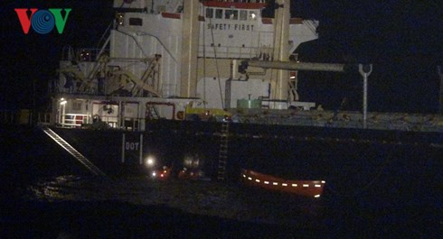 cứu nạn thành công 20 thuyền viên trên tàu hàng bị chìm hình 0 cuu nan thanh cong 20 thuyen vien tren tau hang bi chim hinh 0