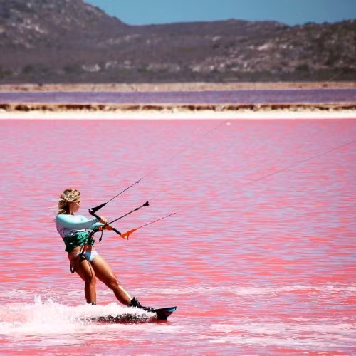 Hồ hồng Hutt Lagoon Australia.