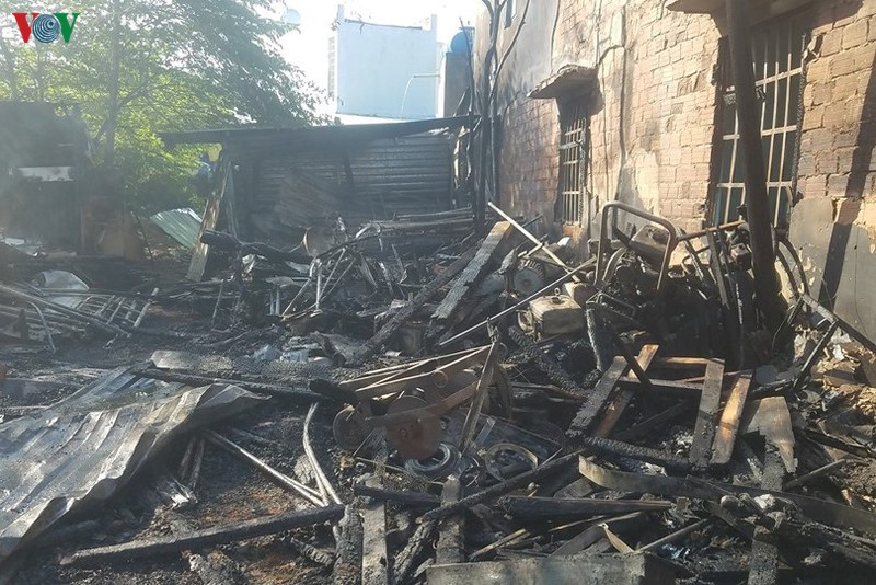 xuong moc boc chay, hang chuc can bo chien si chua chay sang 29 tet hinh 3