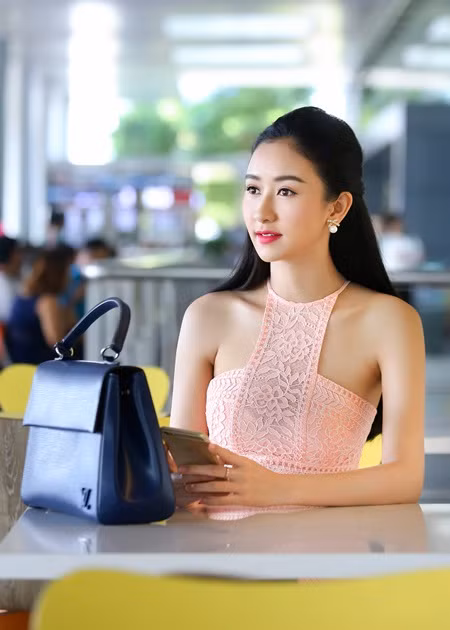 Á hậu Hà Thu được nhóm nhạc nam Thái Lan khen hết lời - Ảnh 2