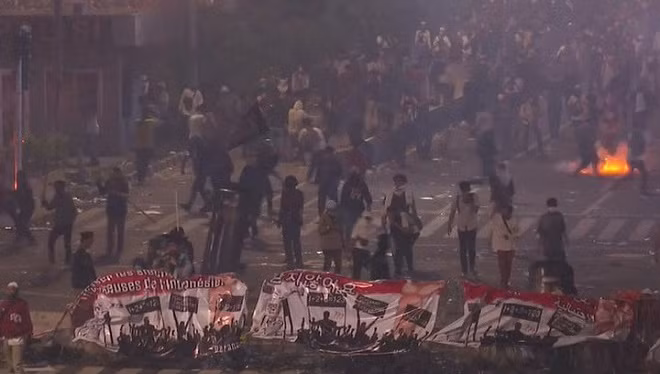Bạo loạn ở thủ đô Jakarta- Indonesia.