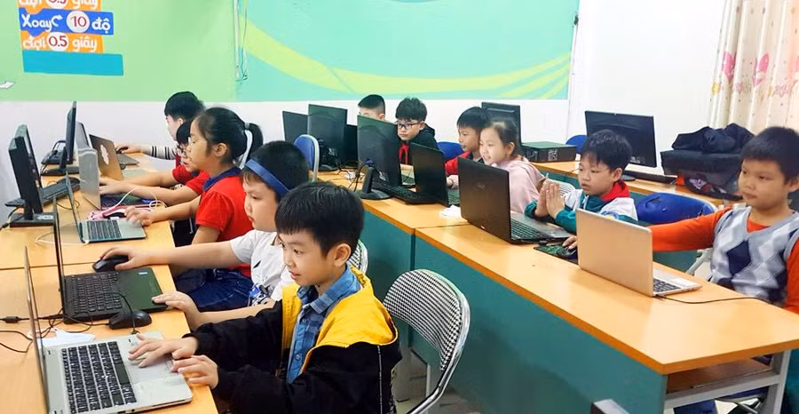 HS Trường Tiểu học Lê Ngọc Hân tham gia cuộc thi lập trình CoderZ.