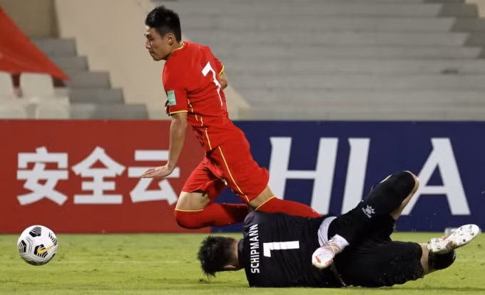 Vũ Lỗi đem về cho Trung Quốc 3 trong số 6 quả 11m gần đây.