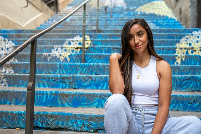 Sakina Karchaoui được coi là một trong những nữ cầu thủ nóng bỏng nhất thế giới hiện tại. Trên sân cỏ, cô cũng tạo nên những pha bóng “nóng bỏng” bằng khả năng đi bóng và dứt điểm tài tình. Tài khoản Instagram của tuyển thủ Pháp đã có hơn 725 ngàn người theo dõi. Sakina Karchaoui được coi là một trong những nữ cầu thủ nóng bỏng nhất thế giới hiện tại. Trên sân cỏ, cô cũng tạo nên những pha bóng “nóng bỏng” bằng khả năng đi bóng và dứt điểm tài tình. Tài khoản Instagram của tuyển thủ Pháp đã có hơn 725 ngàn người theo dõi.