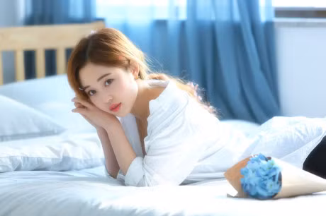 Hoa hau co bap Han Quoc gay sot voi man nem bong chay sexy - Anh 12