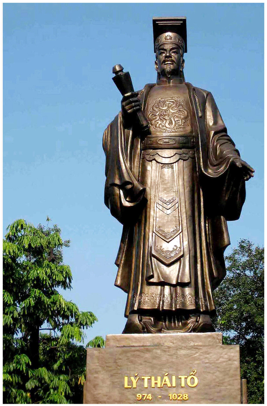 Tượng vua Lý Thái Tổ.