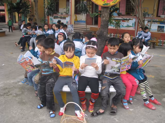 HS cần được học tập trong những ngôi trường khang trang, đầy đủ trang thiết bị dạy học (ảnh minh họa)