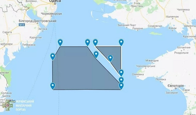Khu vực diễn ra cuộc tập trận được cho là nguy hiểm đối với các tàu và máy bay di chuyển qua.