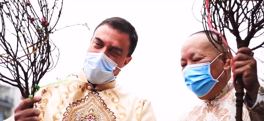 Đại sứ Israel hát "Ngày Tết quê em" thay lời chúc mừng năm mới