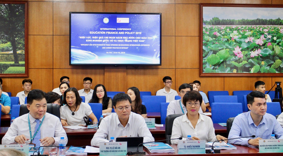 Hội thảo nêu kinh nghiệm quốc tế và thực trạng hiệu lực và hiệu quả chi ngân sách nhà nước tại Việt Nam. Ảnh: An Nhiên