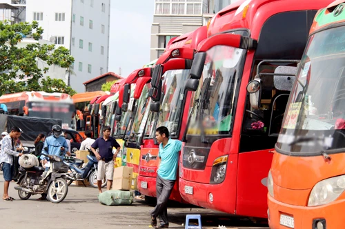 TP HCM công bố 57 doanh nghiệp chưa giảm giá vé xe