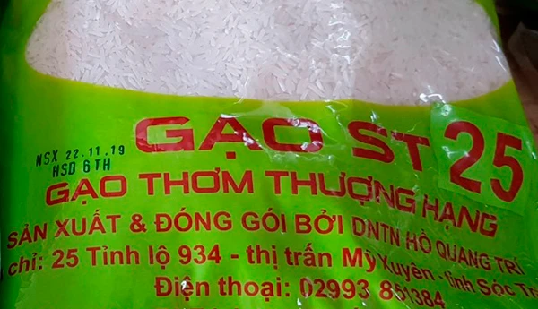 “Gạo ngon nhất thế giới” ST25 được Doanh nghiệp tư nhân Hồ Quang Trí đóng gói.