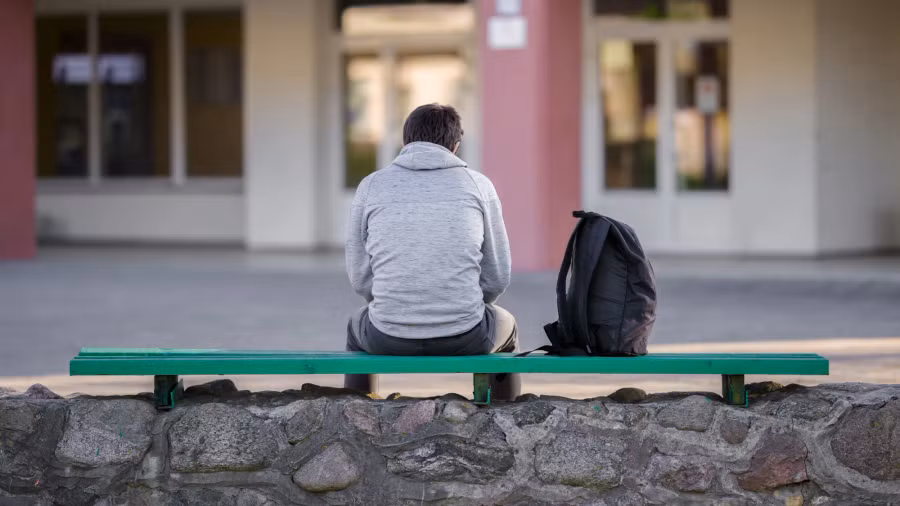 MSF cho biết, trung bình mỗi năm có 15 thanh niên ra ngoài sống độc lập.