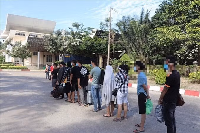 Một số người dân được giải cứu khỏi ổ lừa đảo tại Campuchia. Ảnh: CAVP