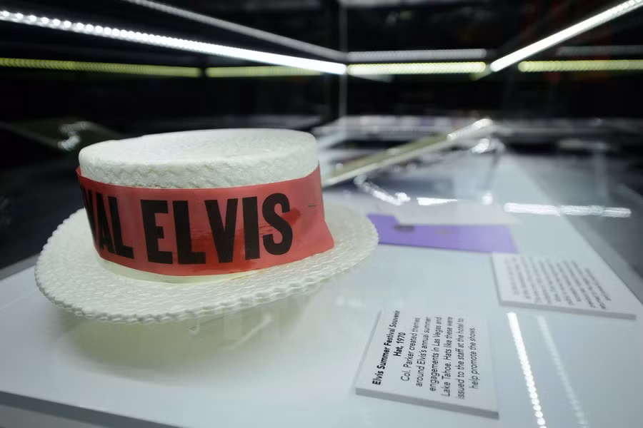 Chiêm ngưỡng kỷ vật vô giá của huyền thoại Elvis Presley ảnh 3