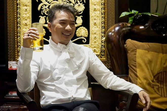 Mr. Đàm vui vẻ chia sẻ về những dấu ấn riêng trong khoảng thời gian ngắn vừa qua. Mr. Đàm tự hào khi được ghi nhận ở thị trường Hàn Quốc