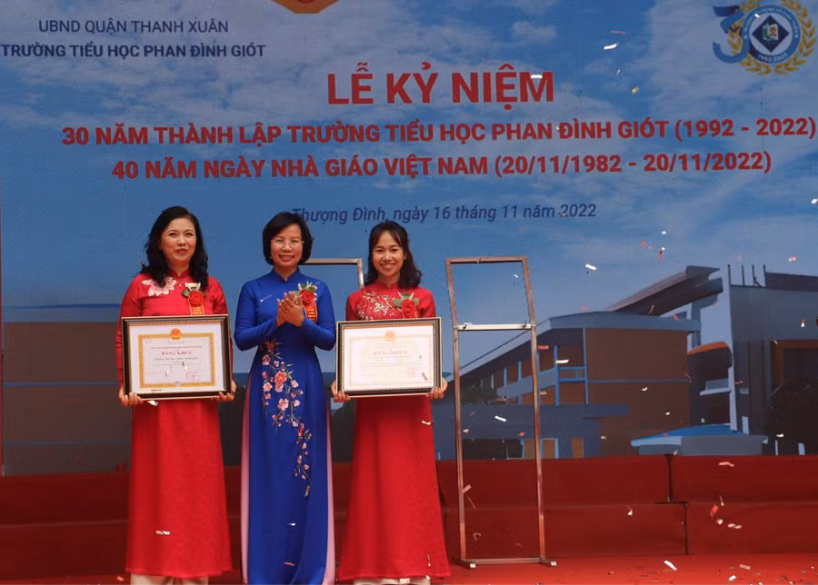 Đạt nhiều thành tích trong dạy và học